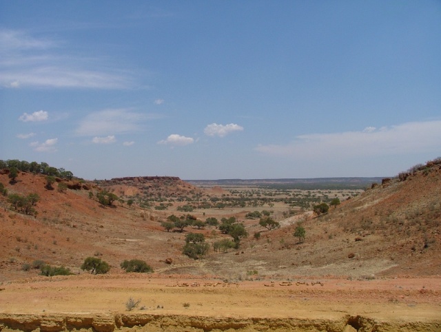 Un relief isolé sur la route de la côte