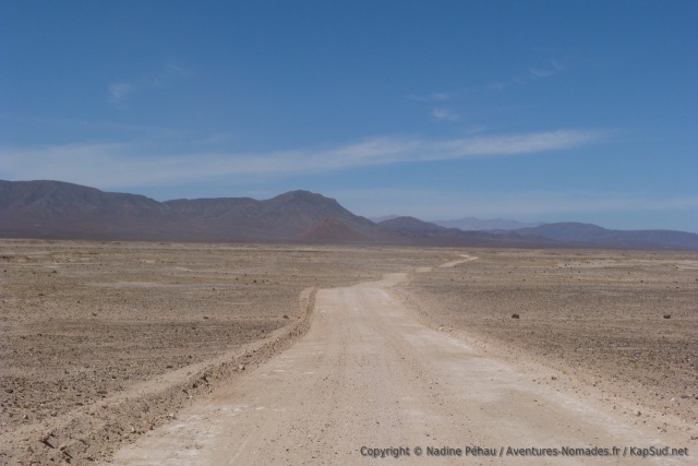 Notre piste rejoint les montagnes du Damaraland