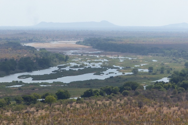 Panorama impressionnant sur la rivière Runde et son ancien pont