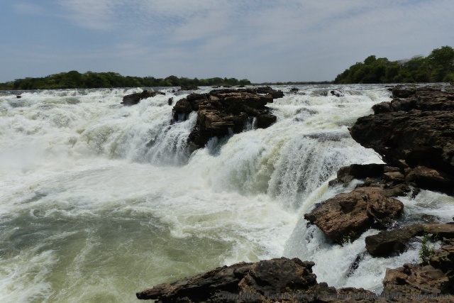 Parvenus enfin à destination, on est impressionné par ces superbes chutes de Ngonye
