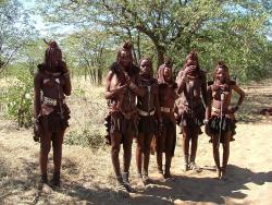 Le clan de la mère et de ses filles au complet