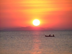 Splendide coucher de soleil sur le lac Malawi
