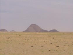 Ben Amira avec les tentes des nomades et les droms
